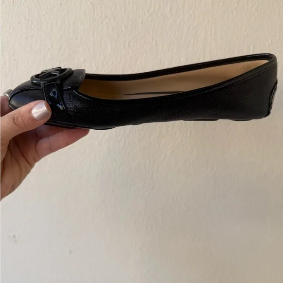 Michael Kors Black Leather flats - Picture 4 of 5